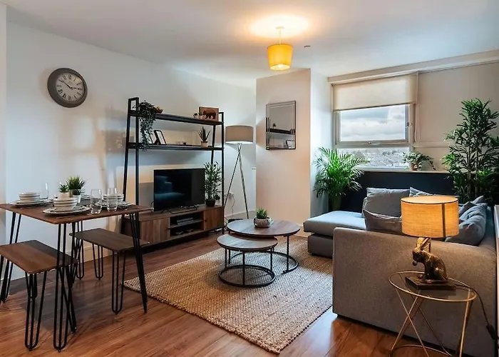 Central Maidstone Contractor Flat