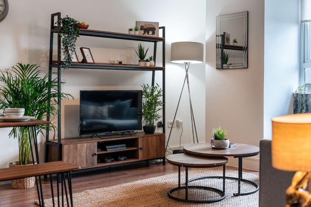 Contractor Flat