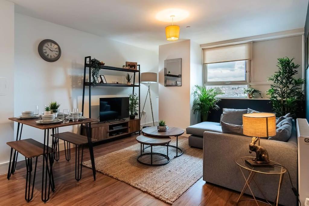 Contractor Flat Apartment Maidstone
